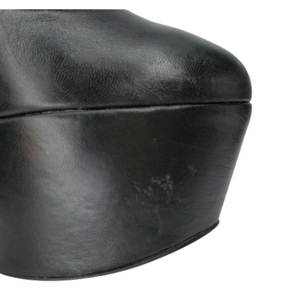 🔥CHRISTIAN LOUBOUTIN PLATFORM HEELS🔥 - Picture 6 of 7